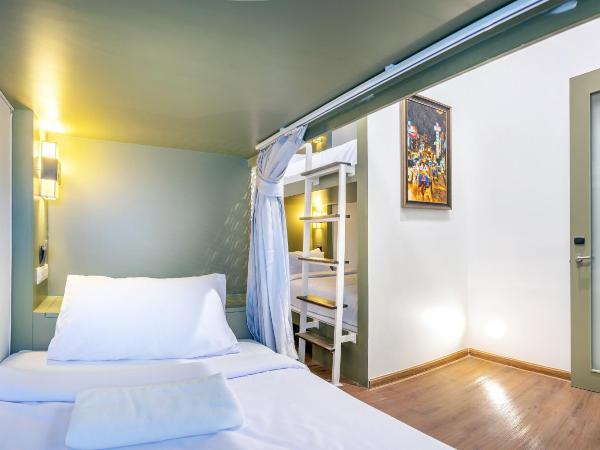 Ama Hostel Bangkok : photo 5 de la chambre dortoir mixte de 6 lits