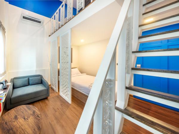 Ama Hostel Bangkok : photo 6 de la chambre chambre double avec salle de bains commune