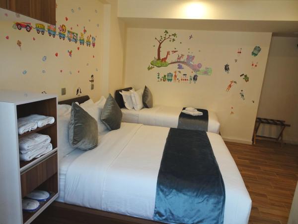 five6 Hotel Splendour : photo 3 de la chambre chambre triple familiale