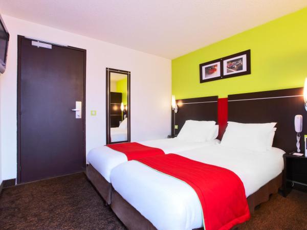 Enzo Hotels Reims Tinqueux by Kyriad Direct : photo 4 de la chambre chambre lits jumeaux