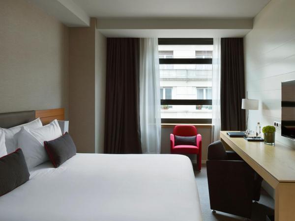 The Artist Grand Hotel of Art : photo 1 de la chambre  chambre double ou lits jumeaux supérieure - vue sur ville
