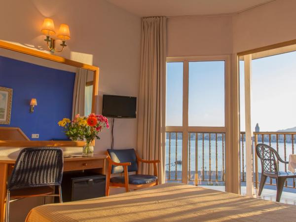 Hotel Colón : photo 8 de la chambre chambre double ou lits jumeaux - vue sur mer