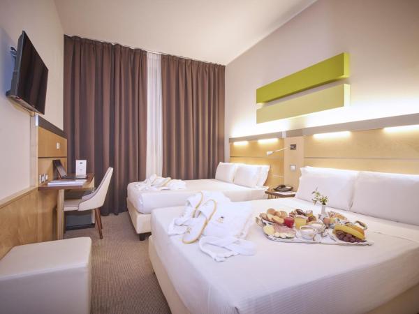 iH Hotels Milano Gioia : photo 3 de la chambre chambre quadruple