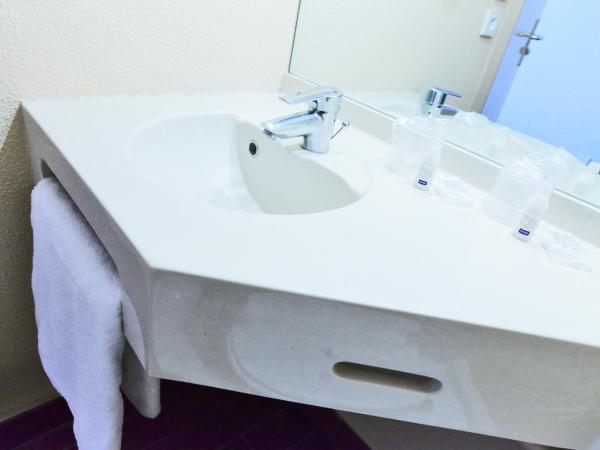 Kyriad Beauvais Sud : photo 3 de la chambre chambre double