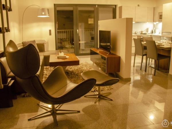 Bluestone Boarding Apartments : photo 1 de la chambre penthouse