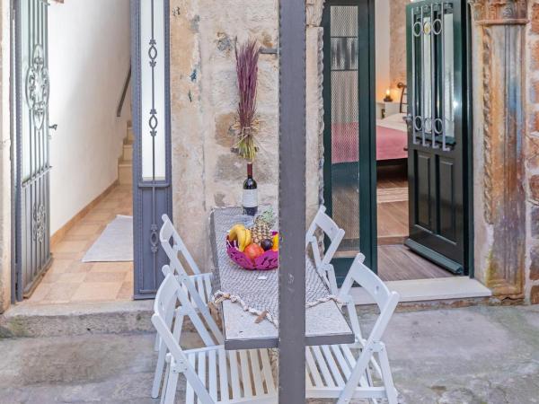 Booba Rooms : photo 1 de la chambre chambre double 1 avec terrasse commune