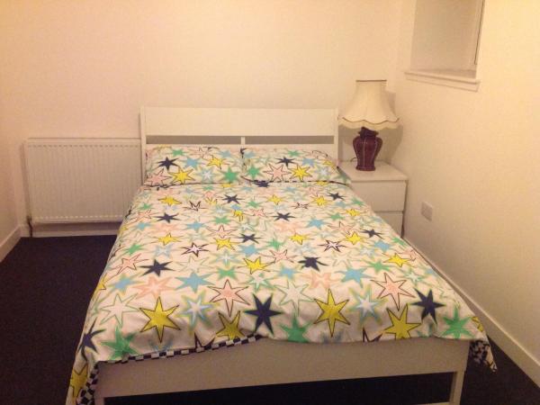 WESTEND PROPERTY : photo 2 de la chambre chambre double avec salle de bains privative