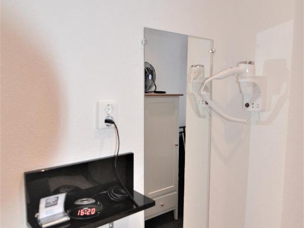 Hotel Bienvenue : photo 5 de la chambre chambre simple avec douche 