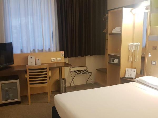 iH Hotels Milano Gioia : photo 2 de la chambre chambre simple - accessible aux personnes à mobilité réduite