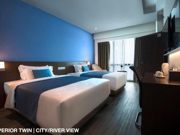 Astana Wing - Riverside Majestic Hotel : photo 1 de la chambre chambre lits jumeaux supérieure - vue sur ville