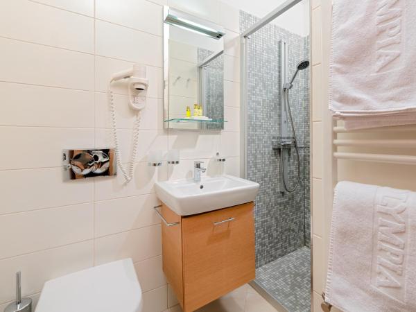 Hotel Olympia : photo 3 de la chambre chambre double ou lits jumeaux classique