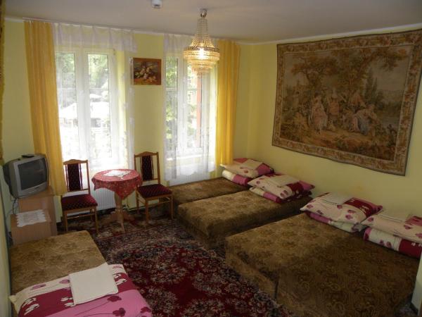 Dom Wypoczynkowy Admirał : photo 1 de la chambre chambre quadruple (2 adultes + 2 enfants)