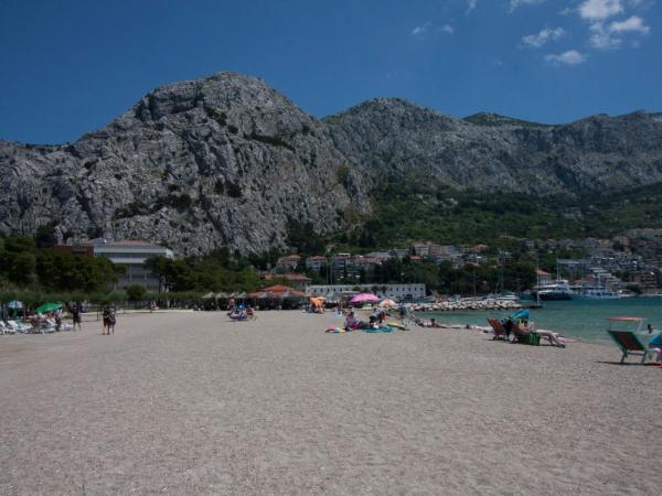 Hostel Omiš : photo 2 de la chambre lit dans dortoir de 8 lits 