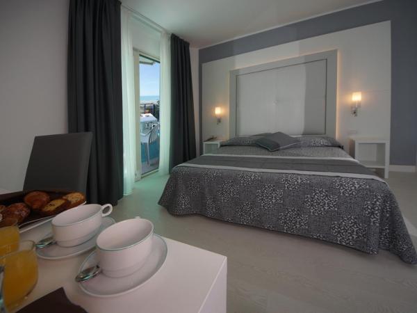 Hotel Europa : photo 4 de la chambre chambre double ou lits jumeaux - vue sur mer