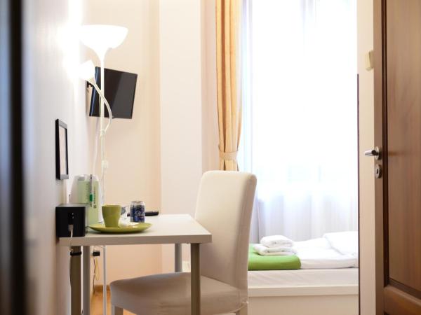 WenderEDU Business Center : photo 1 de la chambre chambre simple