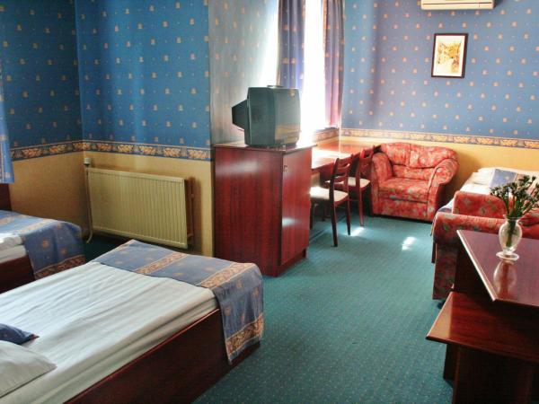 Classic Hotel : photo 2 de la chambre chambre triple standard
