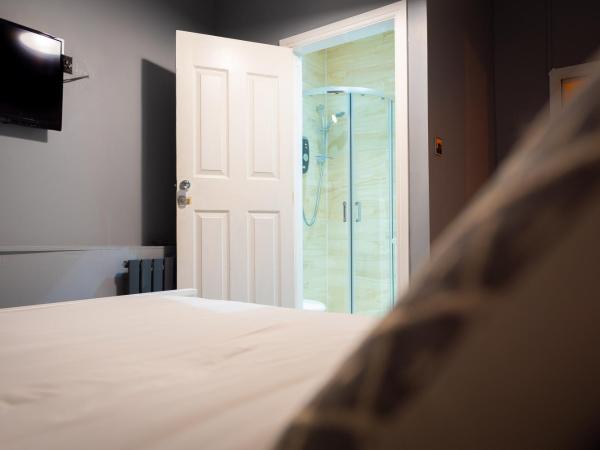 REM Hotel : photo 2 de la chambre chambre double deluxe avec douche