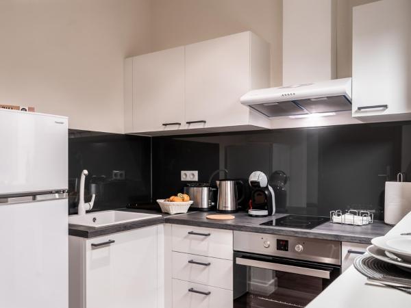 Urban Nest - Suites & Apartments : photo 4 de la chambre chambre double supérieure