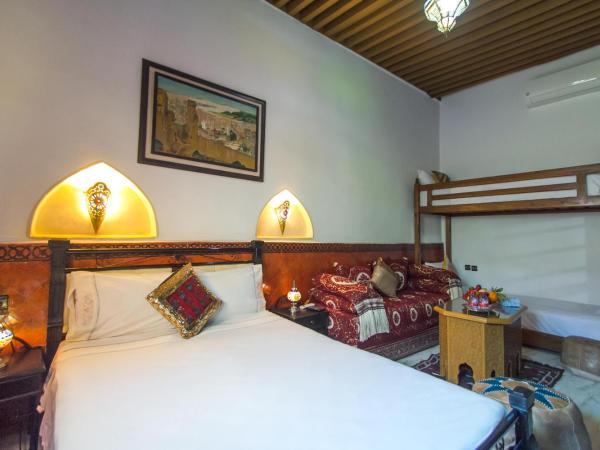 Riad Dar Mansoura : photo 4 de la chambre chambre familiale