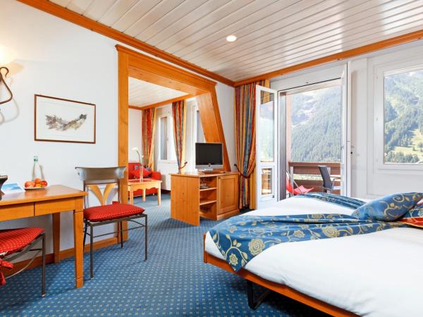 Derby Swiss Quality Hotel : photo 8 de la chambre chambre double confort plus avec coin salon et balcon