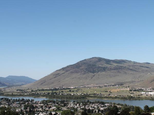 Knights Inn Kamloops : photo 7 de la chambre chambre lit king-size - non-fumeurs