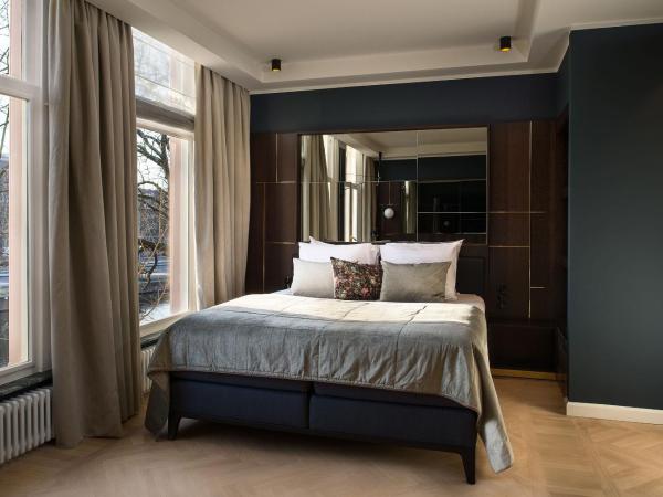 Spinoza Suites : photo 6 de la chambre suite lit king-size avec balcon