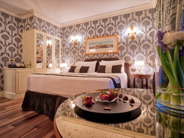 Londra Palace Venezia : photo 2 de la chambre chambre double ou lits jumeaux deluxe - vue sur la lagune