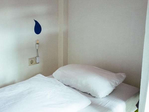 Hostel & Garten Eden : photo 3 de la chambre lit dans dortoir pour femmes de 6 lits