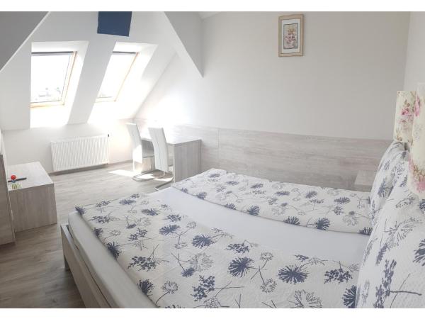 Vándor Vendégház : photo 4 de la chambre appartement avec terrasse