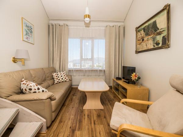 Hotel Orkin : photo 3 de la chambre chambre triple avec salle de bains privative