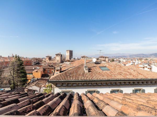 Scaligero Rooms : photo 5 de la chambre chambre double deluxe avec balcon