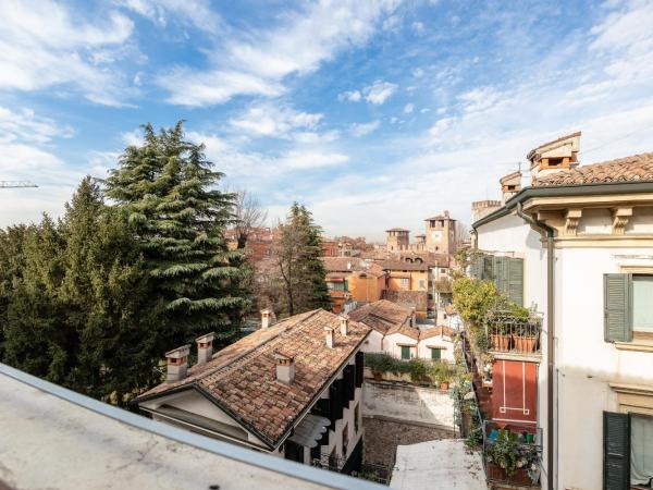 Scaligero Rooms : photo 5 de la chambre chambre double supérieure - vue sur château