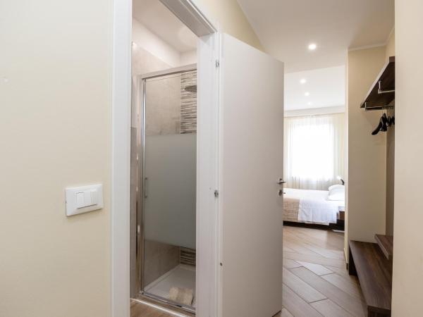 Scaligero Rooms : photo 9 de la chambre chambre double supérieure - vue sur château