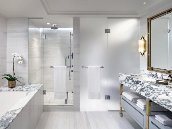 Fairmont Royal York Gold Experience : photo 3 de la chambre suite lit king-size fairmont gold