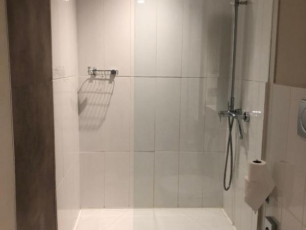 Hotel Palm Garavan : photo 5 de la chambre chambre double standard sans balcon - côté cour