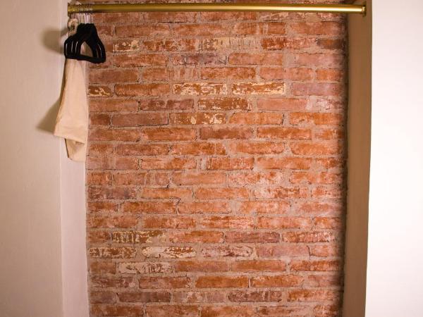 Luma B&B Boutique : photo 10 de la chambre chambre quadruple avec salle de bains