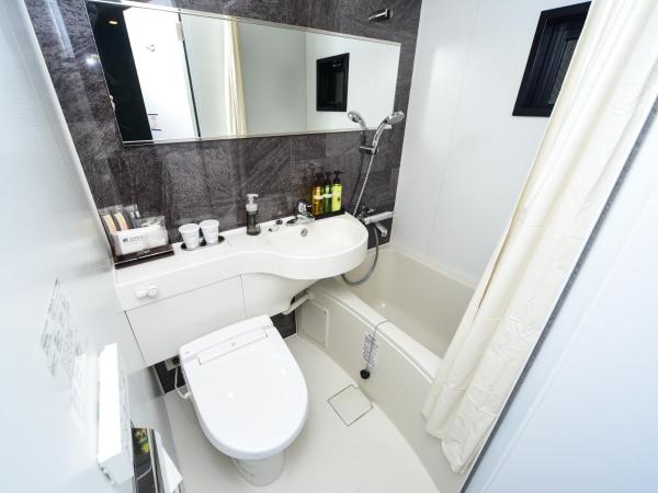 HOTEL LiVEMAX Hakataeki Minami : photo 4 de la chambre chambre lits jumeaux - fumeurs