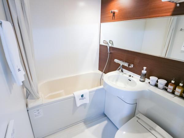 HOTEL LiVEMAX Akabane-Ekimae : photo 4 de la chambre chambre simple avec petit lit double - fumeurs