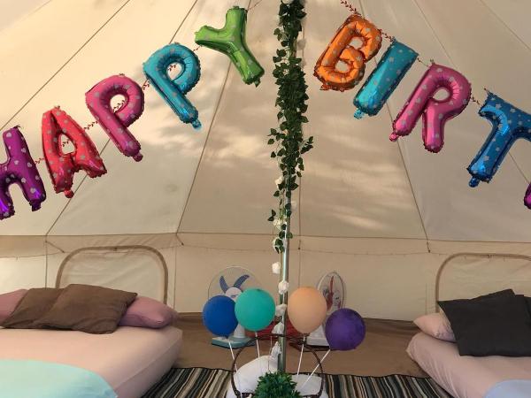 Glamping Kaki - Medium Bell Tent : photo 5 de la chambre tente