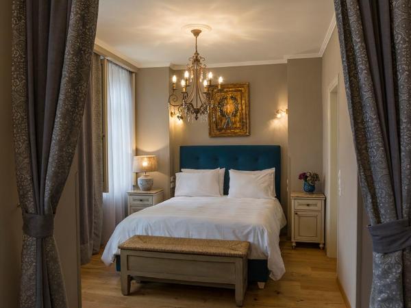 Hotel Antique : photo 3 de la chambre suite 1 chambre avec canapé-lit