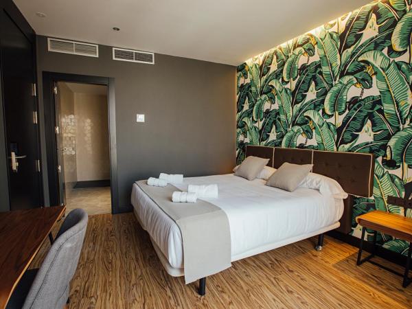 Málaga Premium Hotel : photo 7 de la chambre chambre double ou lits jumeaux