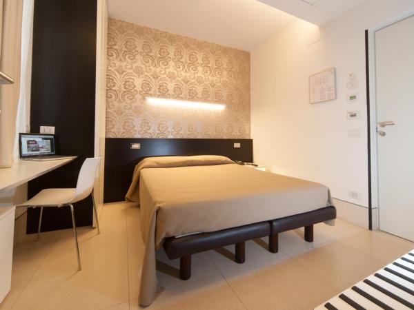 Savoy Hotel : photo 6 de la chambre chambre double