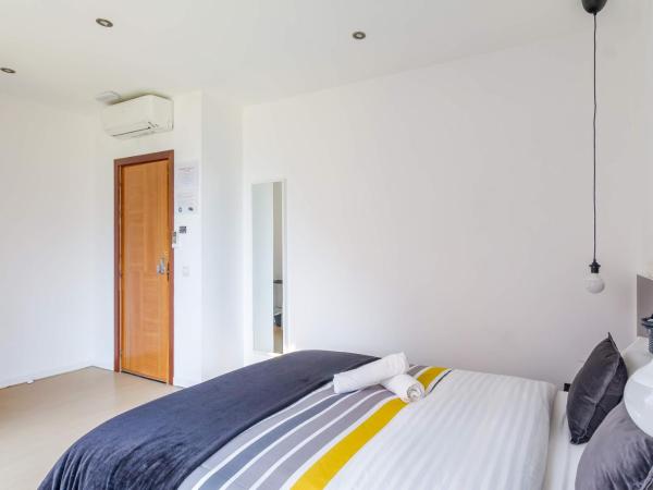 AYZ Javier Cabrini - Auto check-in property : photo 5 de la chambre chambre double deluxe avec salle de bains commune