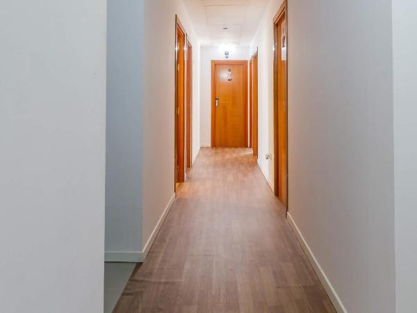 AYZ Javier Cabrini - Auto check-in property : photo 10 de la chambre chambre double deluxe avec salle de bains commune