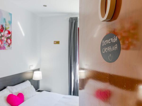 AYZ Javier Cabrini - Auto check-in property : photo 3 de la chambre chambre double avec salle de bains commune