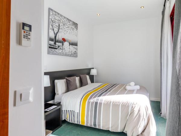 AYZ Javier Cabrini - Auto check-in property : photo 7 de la chambre chambre double avec salle de bains commune