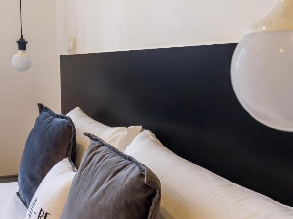 AYZ Javier Cabrini - Auto check-in property : photo 4 de la chambre chambre double standard avec salle de bains commune