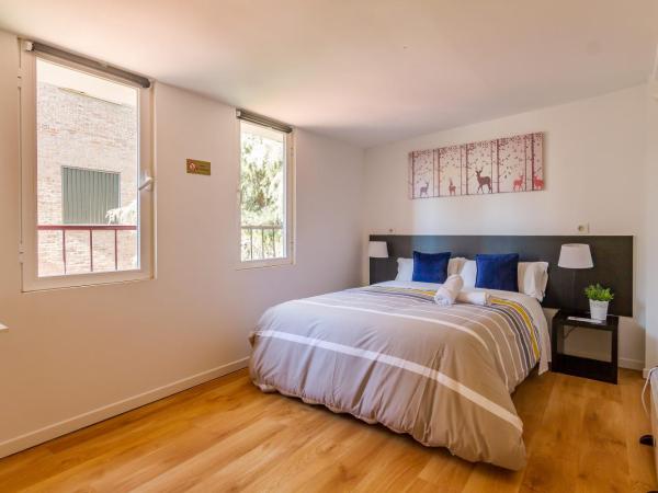 AYZ Javier Cabrini - Auto check-in property : photo 6 de la chambre chambre double supérieure confort avec salle de bains commune