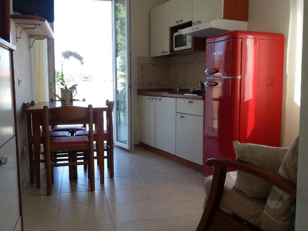 Residence La Villetta : photo 7 de la chambre appartement 1 chambre (4 adultes)