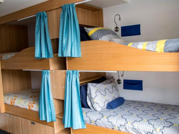 Adventure Q2 Hostel : photo 7 de la chambre lit dans dortoir mixte de 6 lits